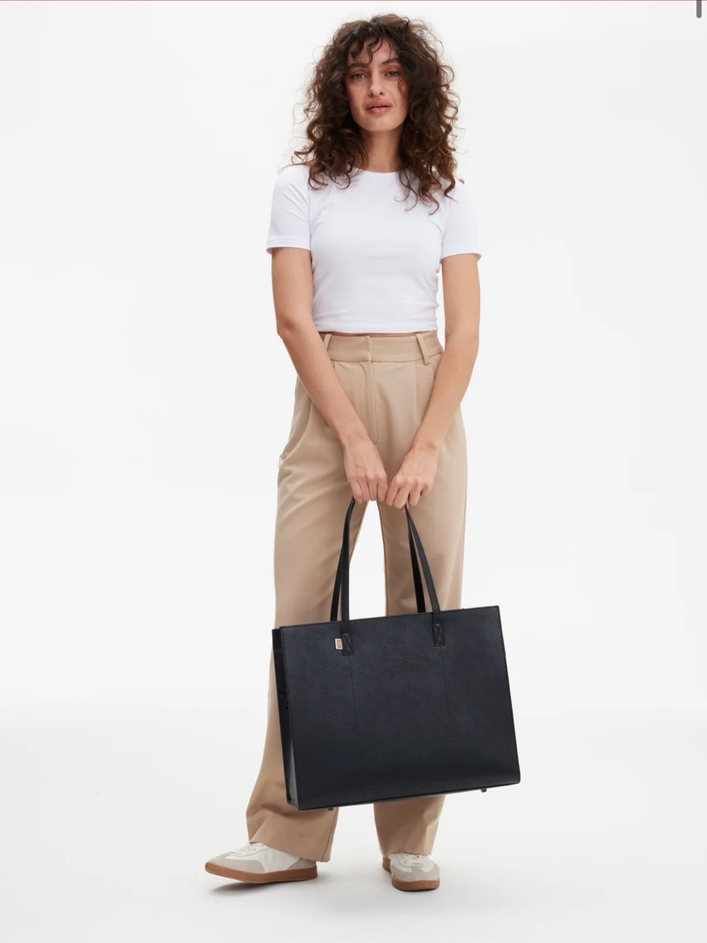 BÉIS The Large Work Tote in black vegan leather - Picture 2 of 13